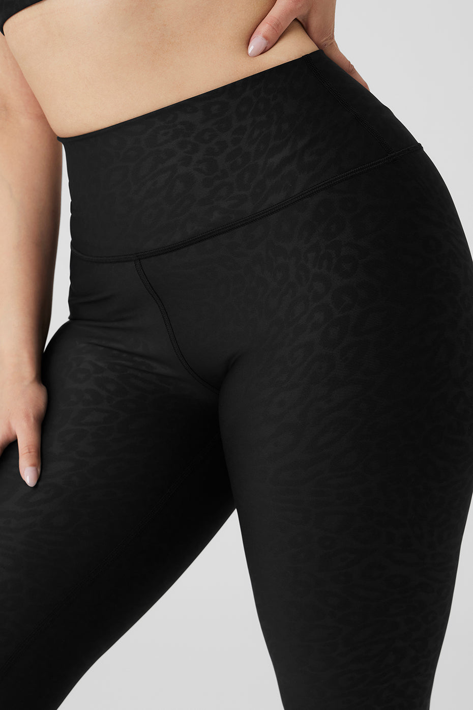 Airlift High-Waist Leopard Debossed Legging - Black