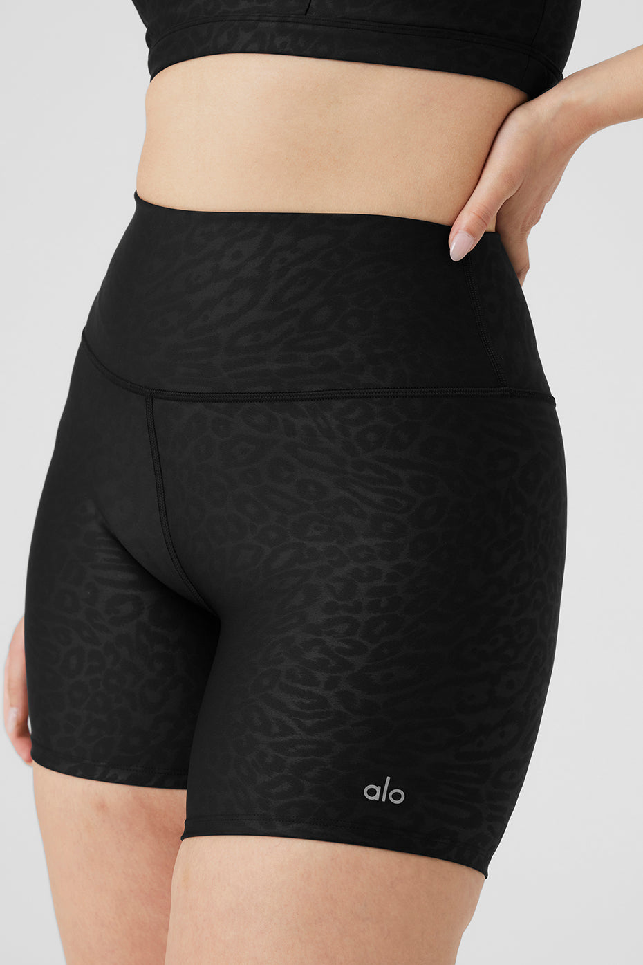 5" Airlift High-Waist Leopard Debossed Biker Short - Black
