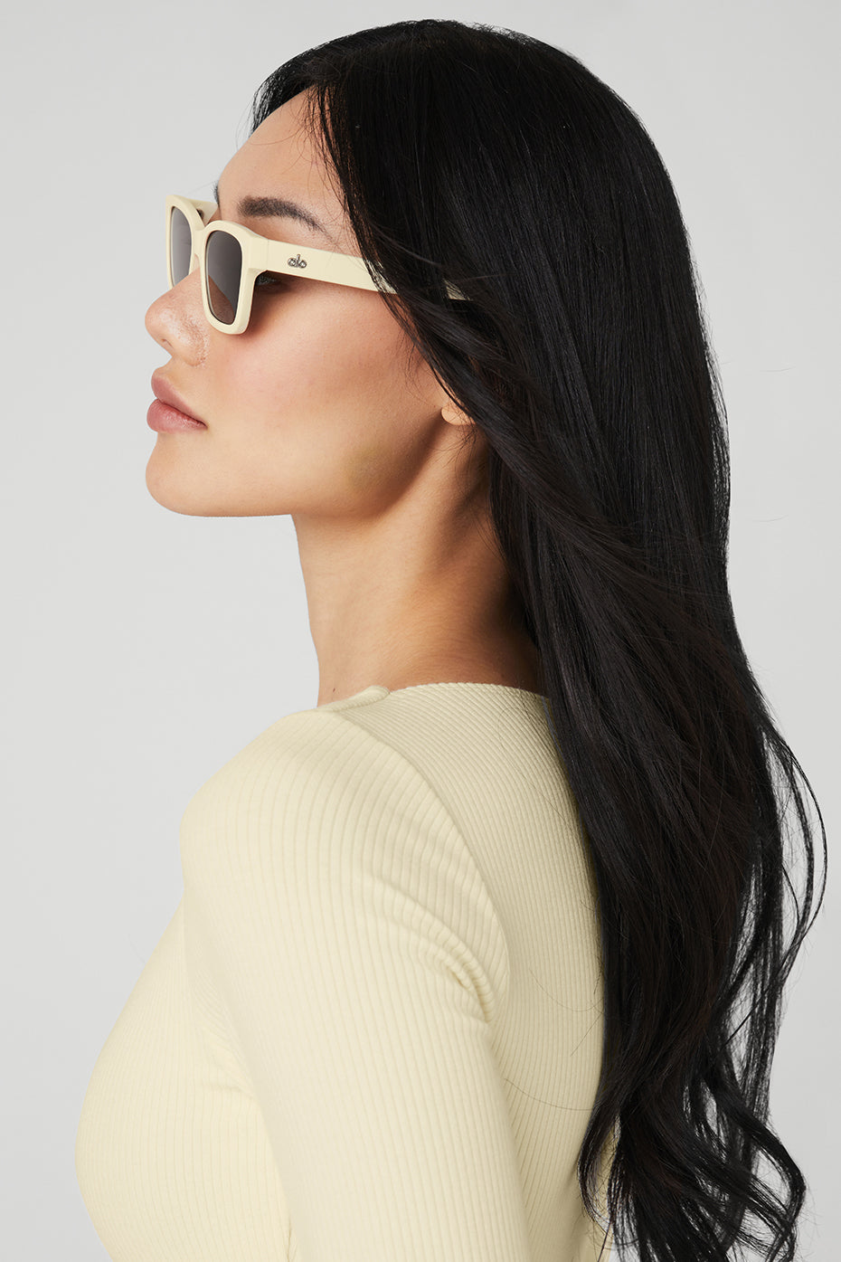 Chill Sunglasses - Black/French Vanilla