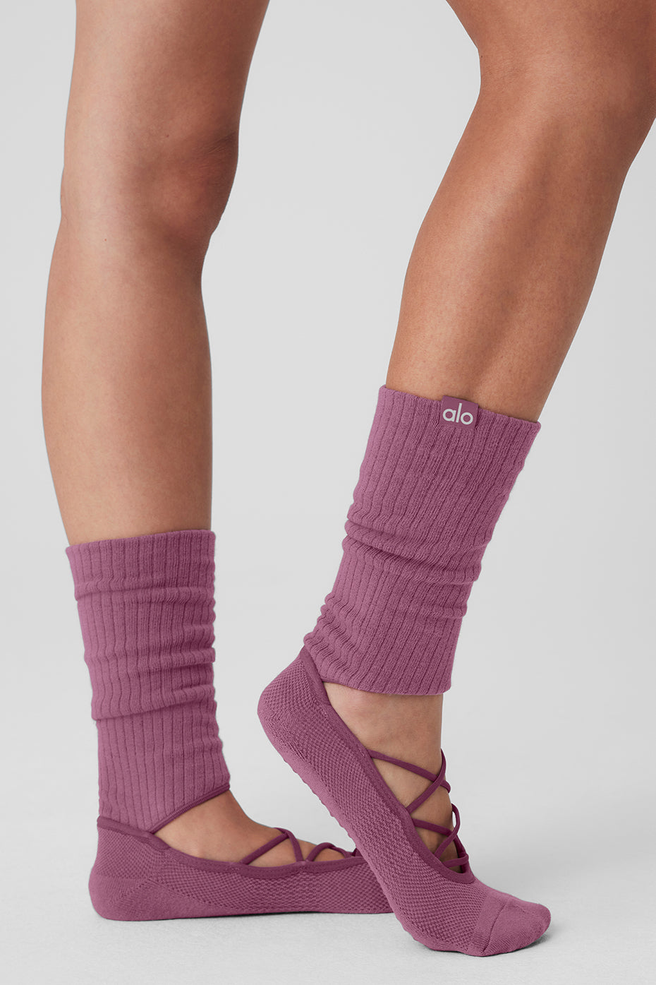 Women's Strappy Siren Grip Sock - Soft Mulberry