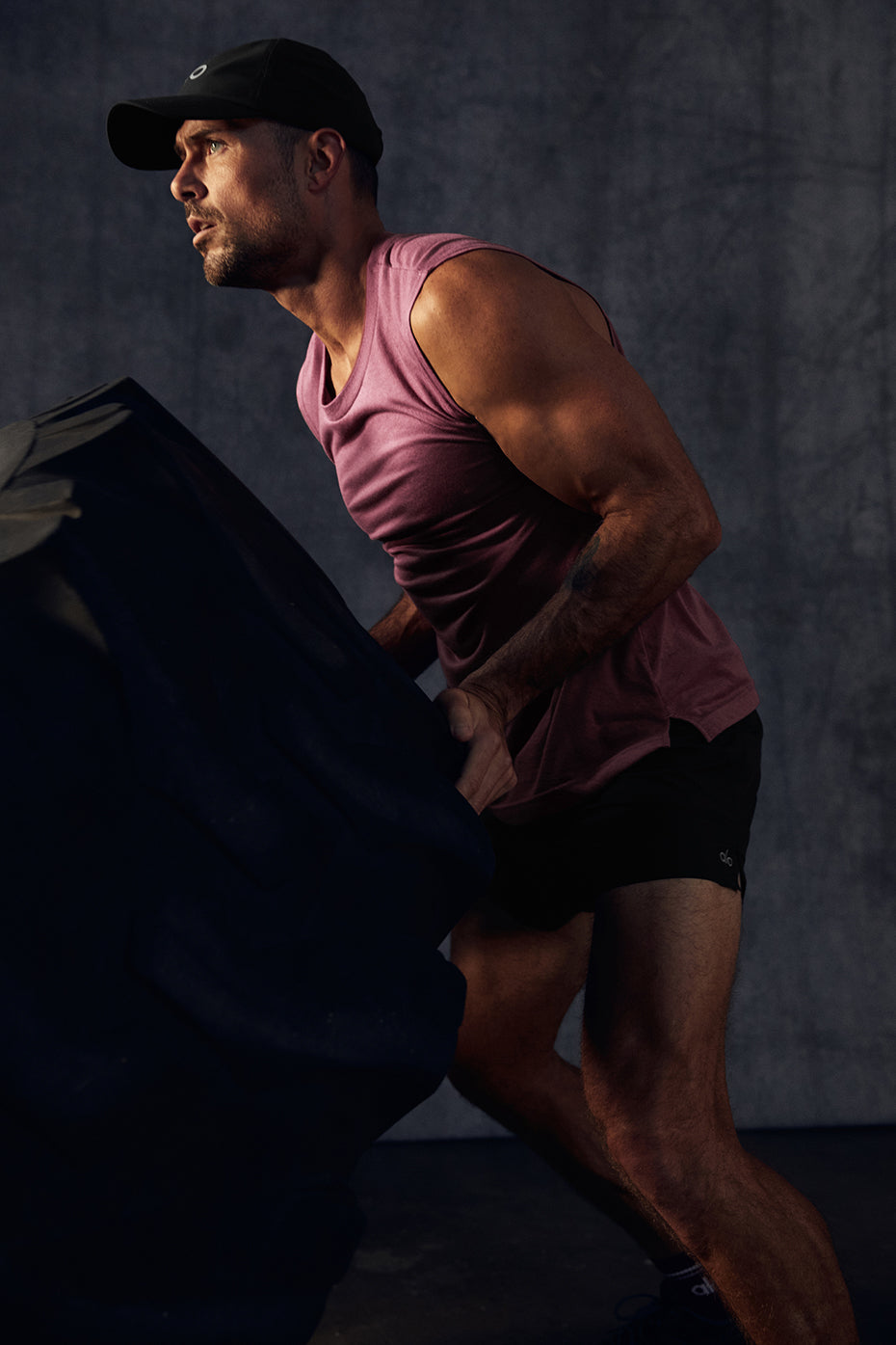 The Triumph Muscle Tank - Mars Clay