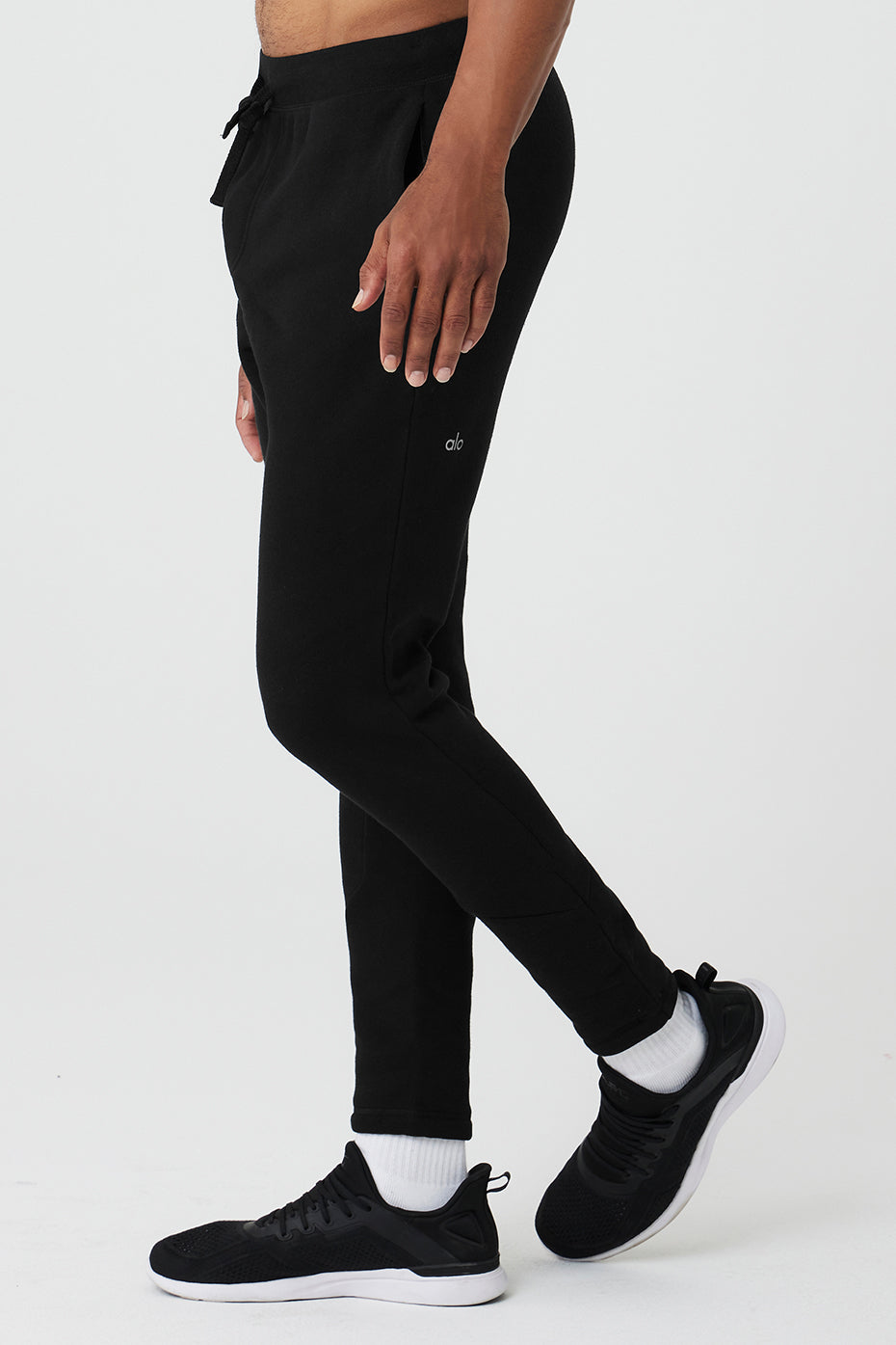 The Triumph Sweatpant - Black