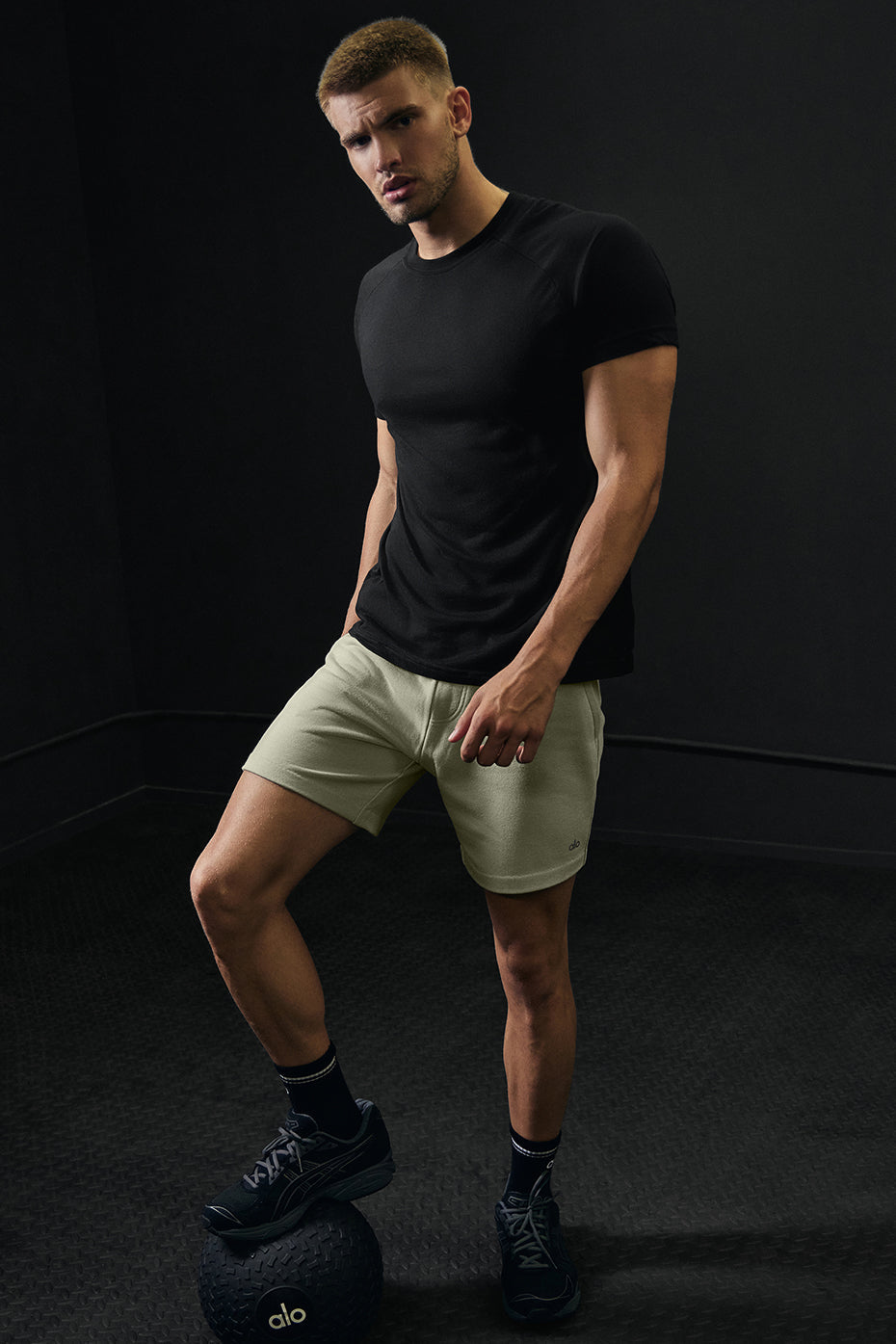 Chill Short - Limestone