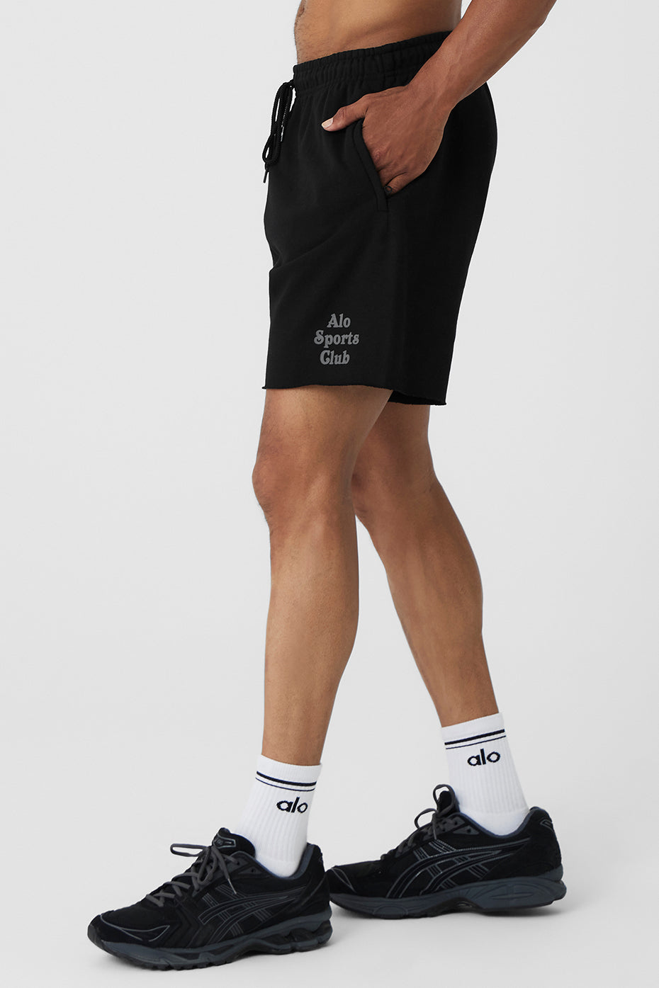 Sports Club Palms Chill Short - Black/Dark Grey