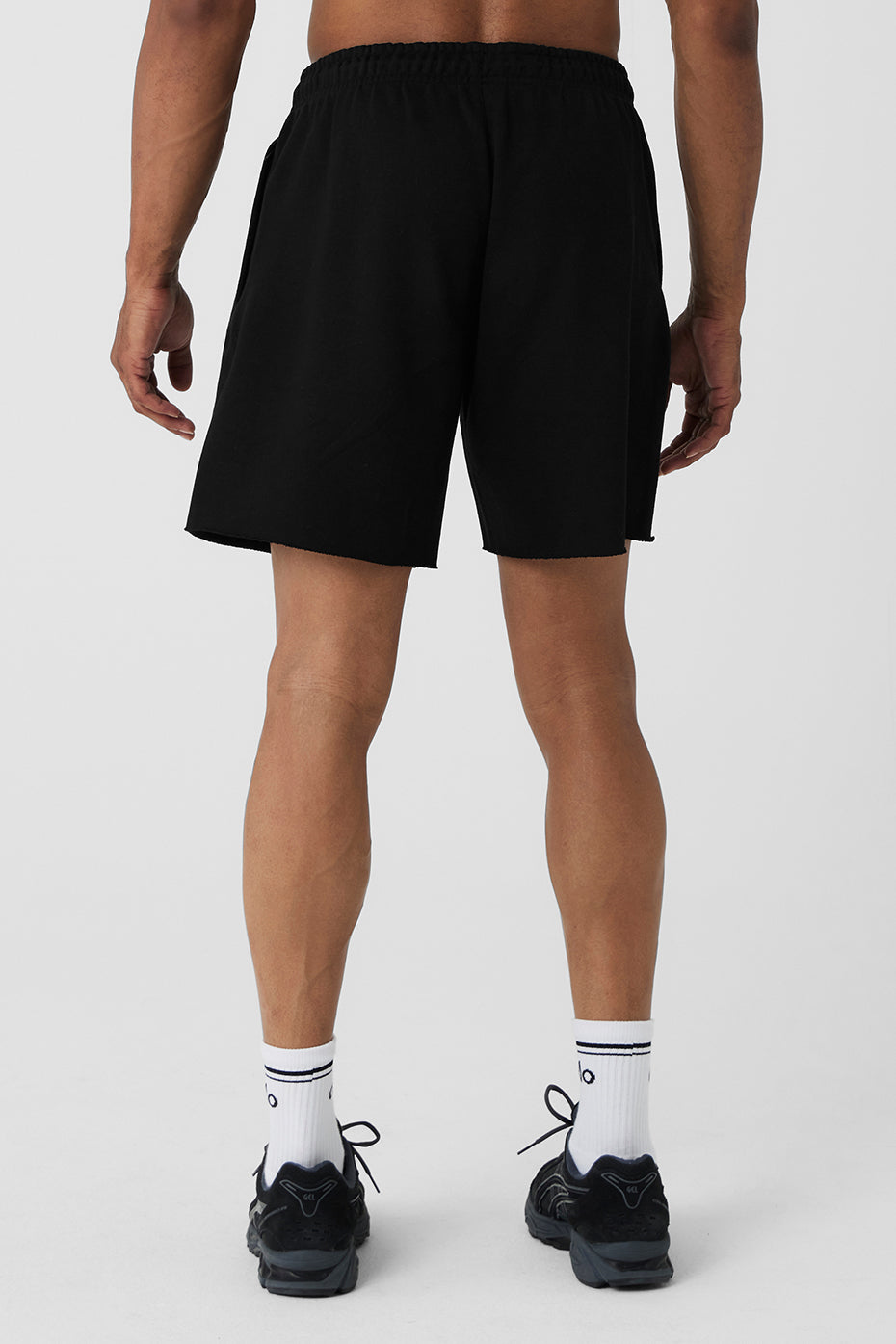 Sports Club Palms Chill Short - Black/Dark Grey