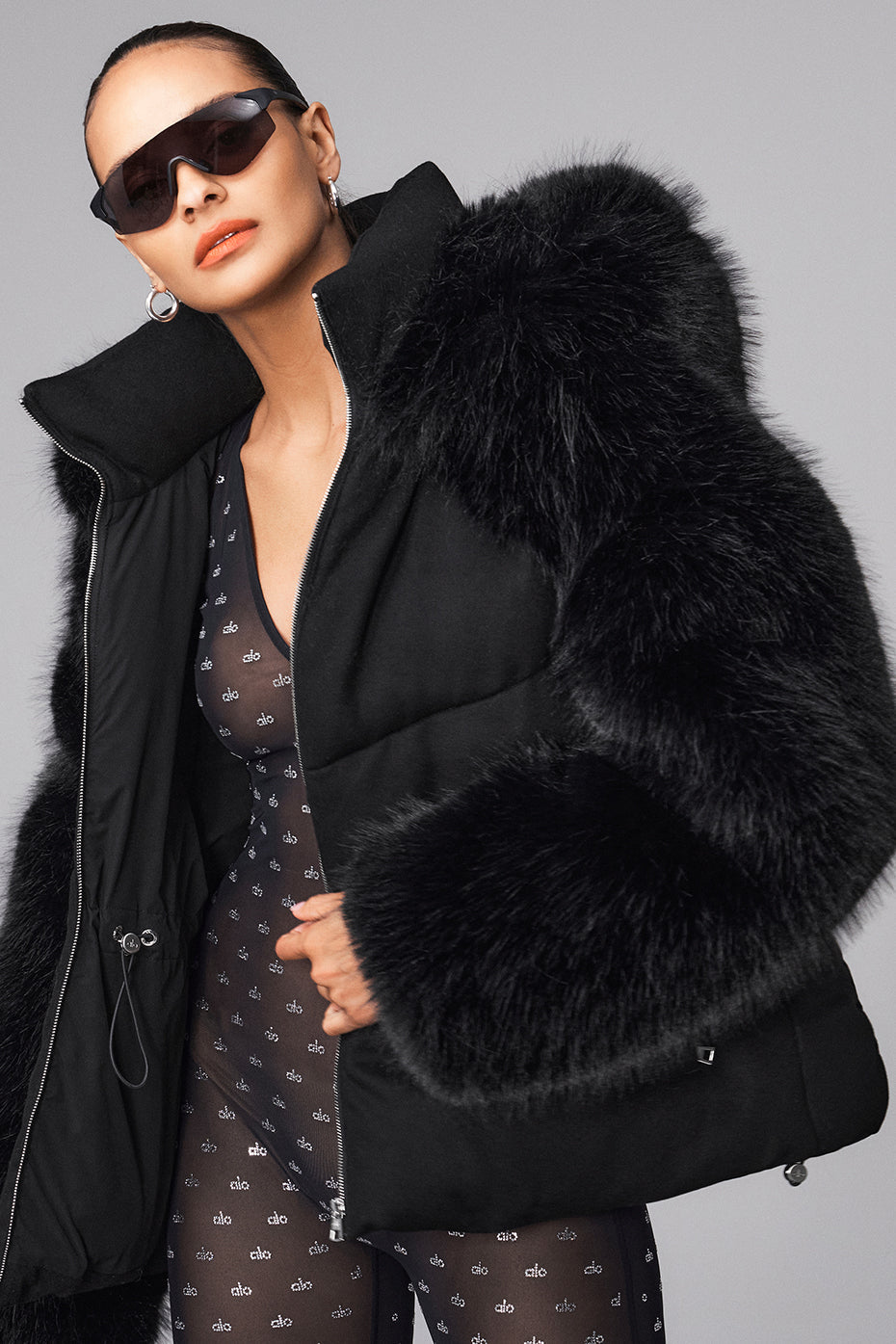 La Premiere Opulent Faux Fur Stunner Jacket - Black/Black