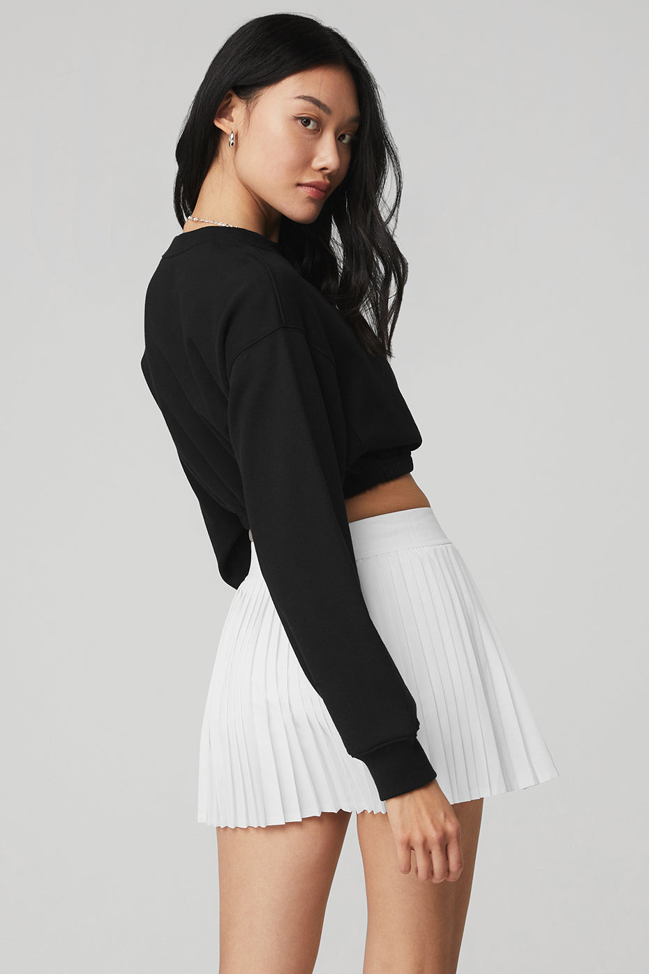 Devotion Crew Neck Pullover - Black