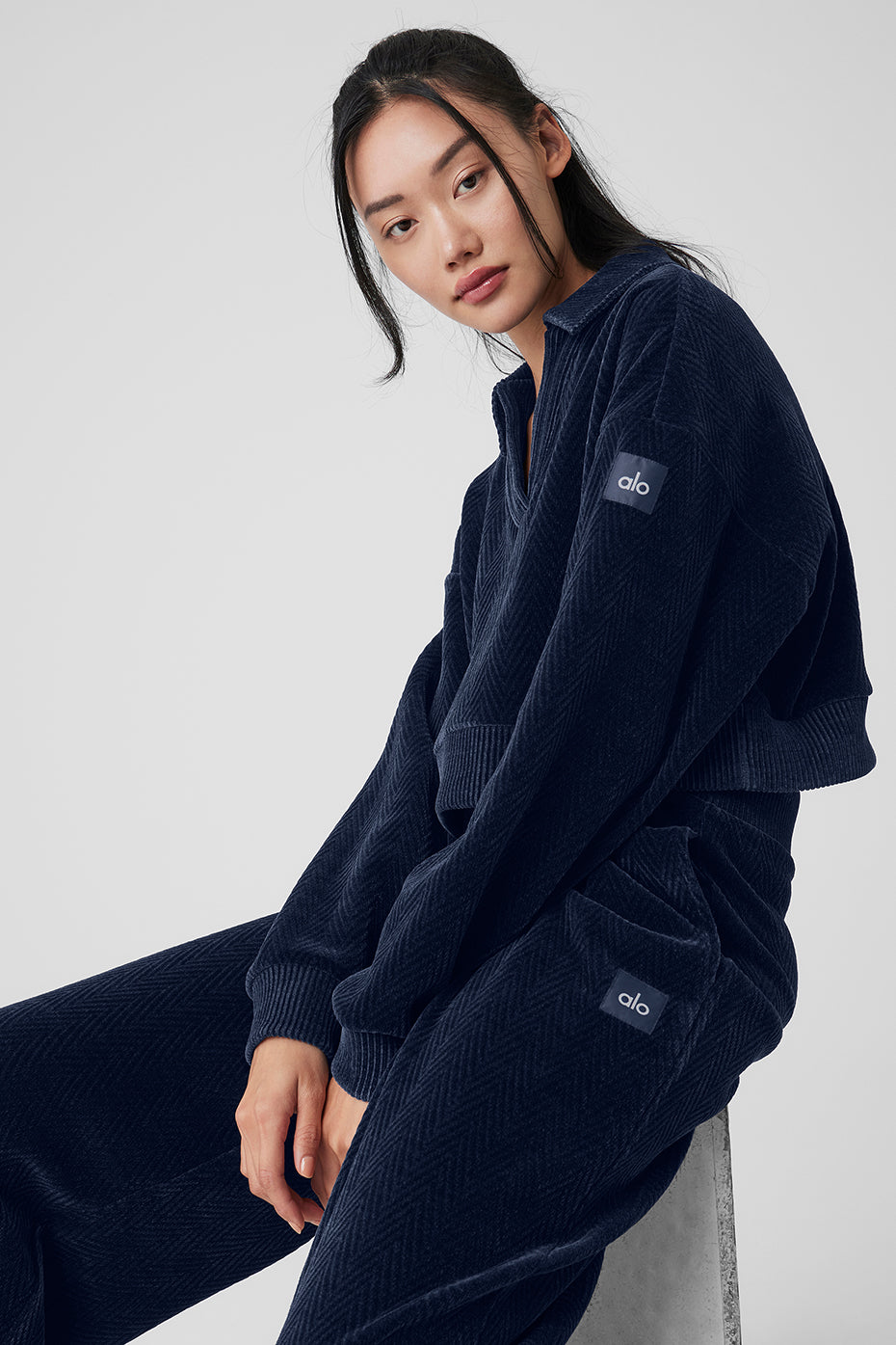 Cropped Cozy Day Henley Pullover - Navy