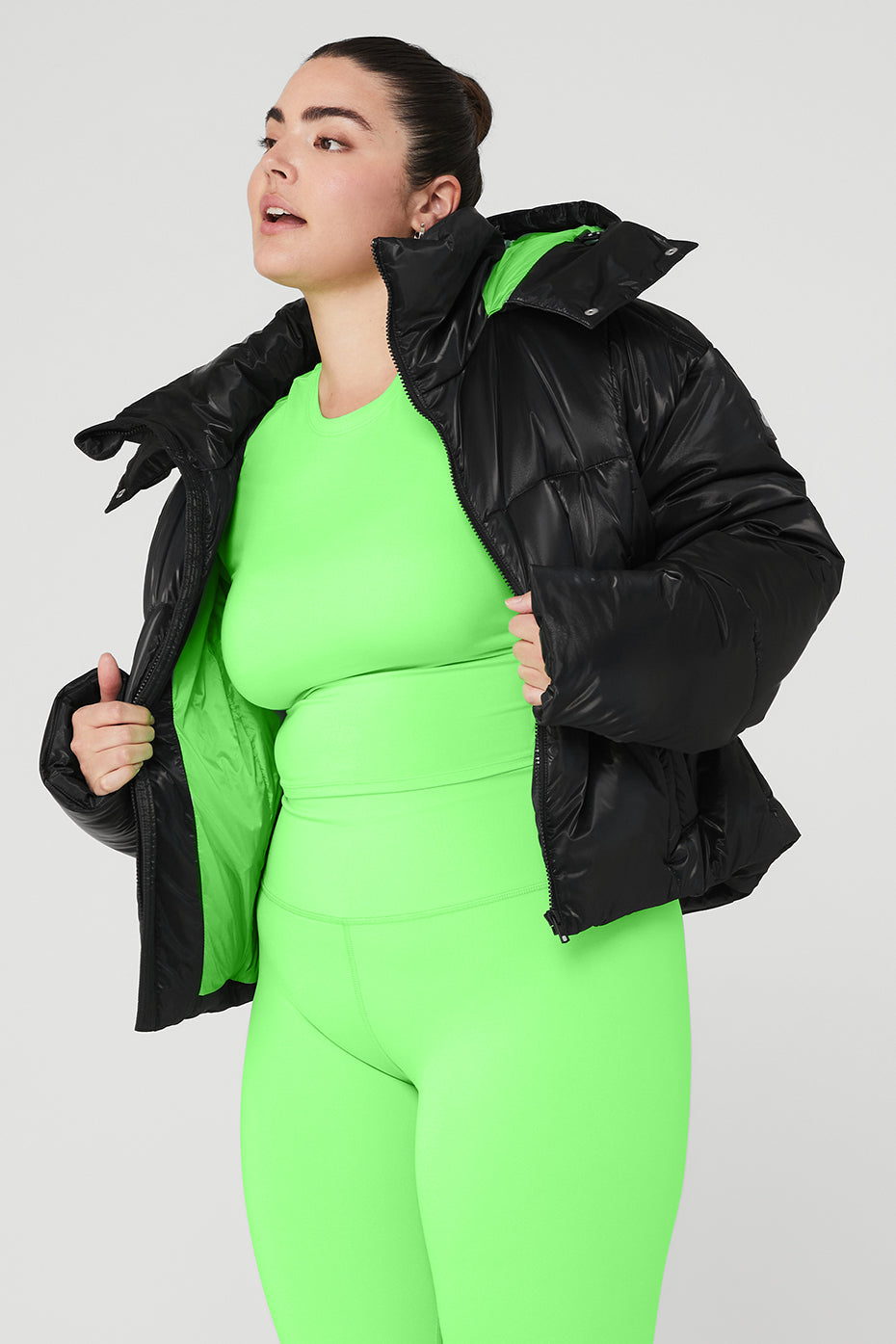 Pearlized Pristine Puffer - Black/Green Glow