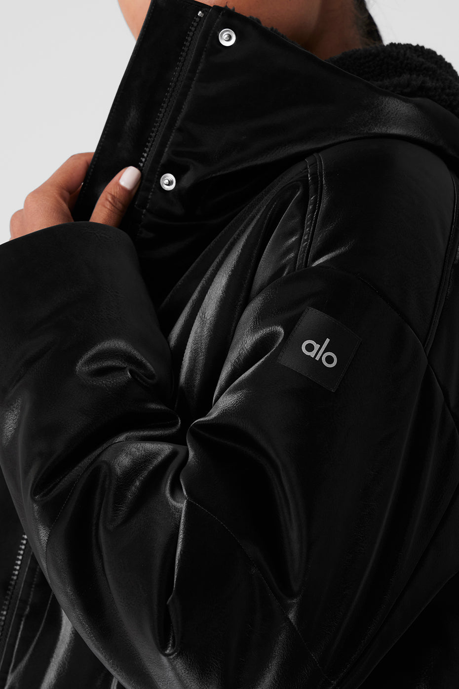 Orion Cropped Puffer - Black