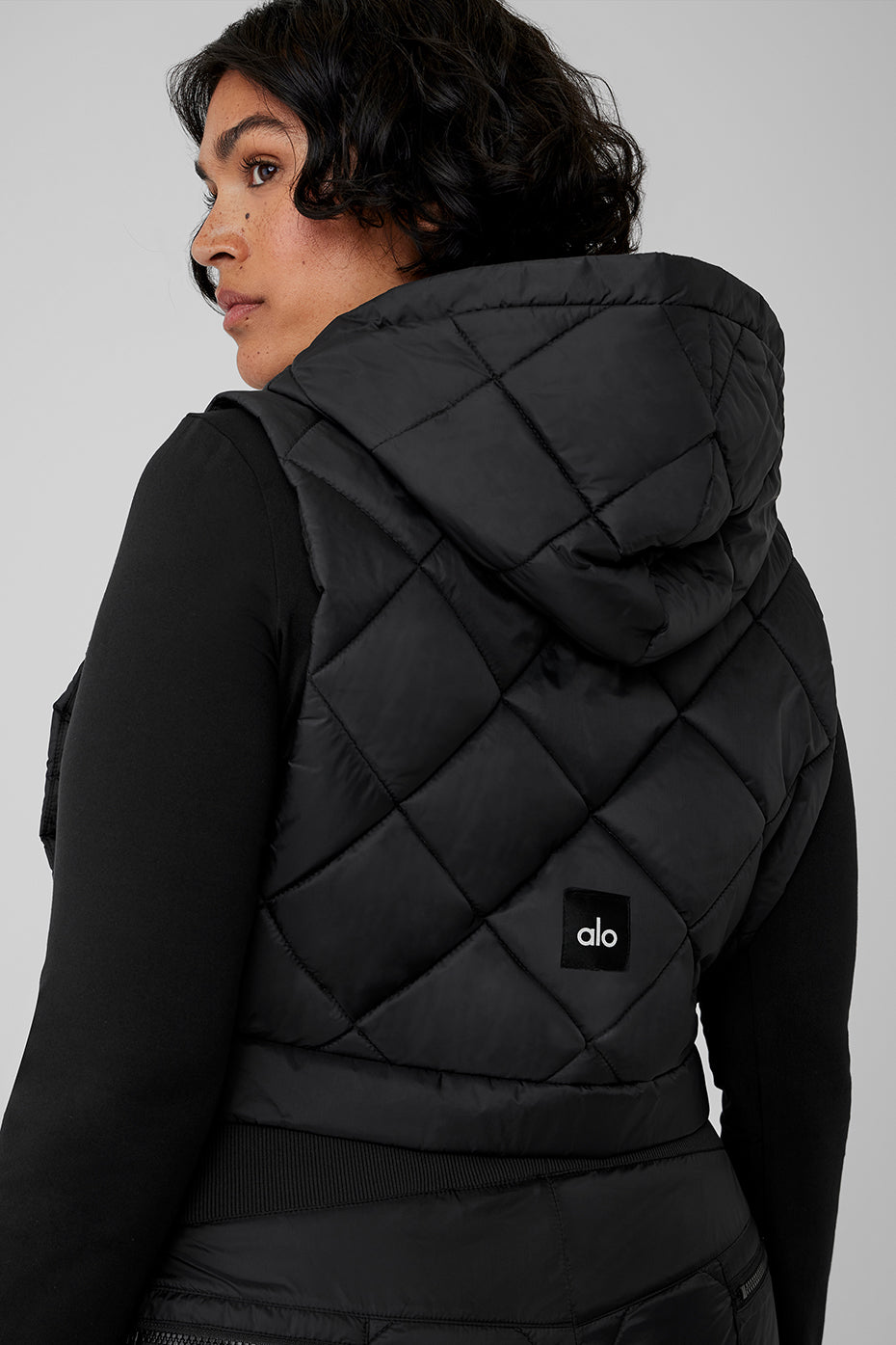 Cropped Snowrider Sleeveless Puffer Top - Black