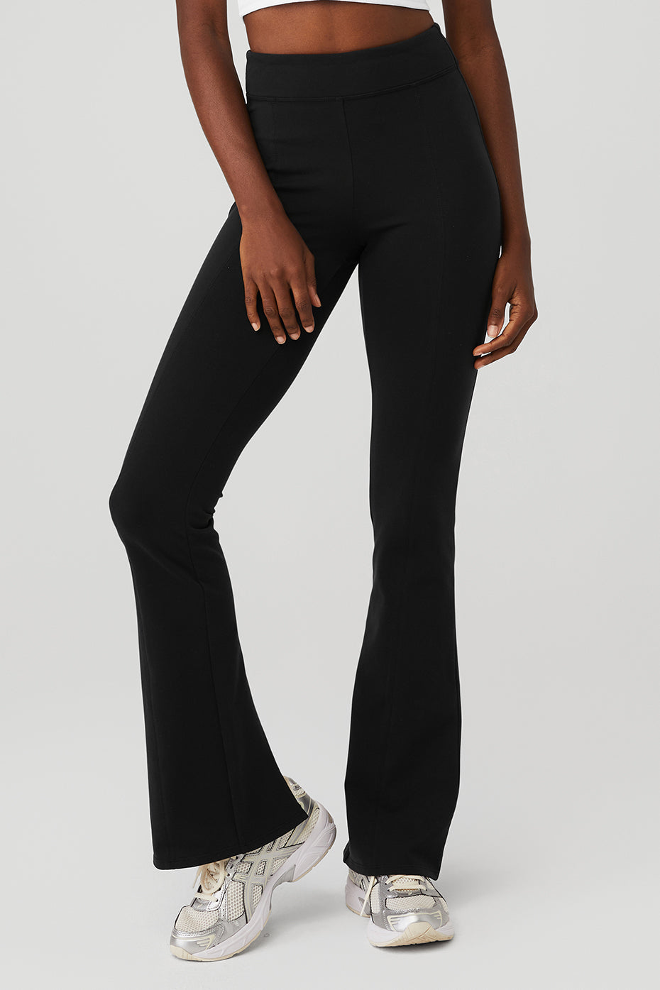 Airbrush High-Waist Kick-Back Legging - Black