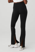 Airbrush High-Waist Kick-Back Legging - Black