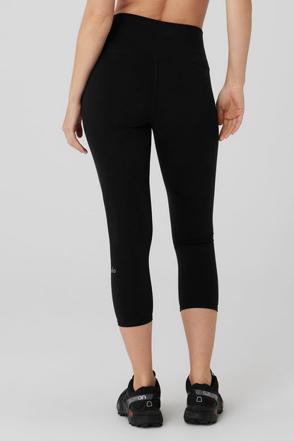 High-Waist Airbrush Capri - Black