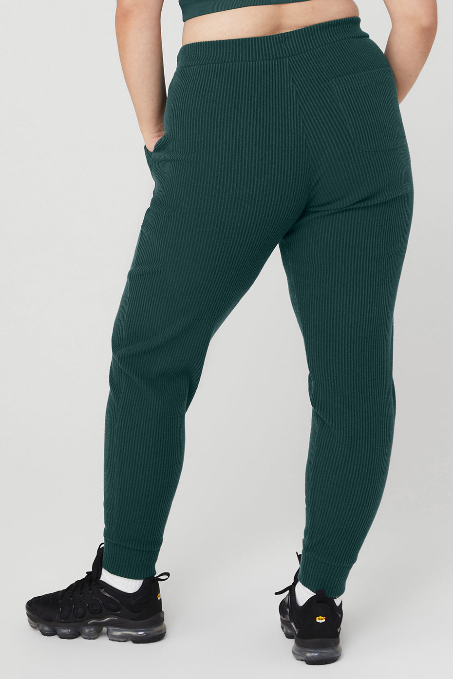 Muse Sweatpant - Midnight Green